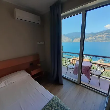 Antonella 3* Malcesine