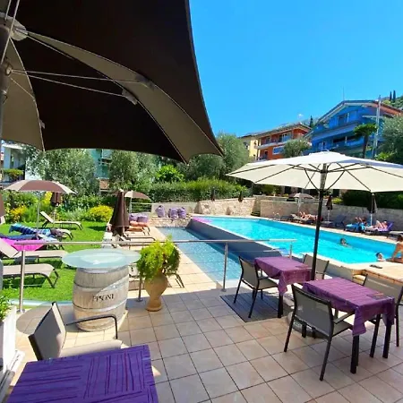 Hotel Antonella 3*