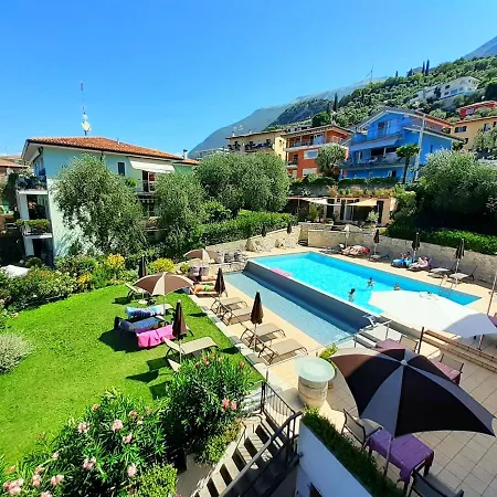 Antonella Hotel 3*