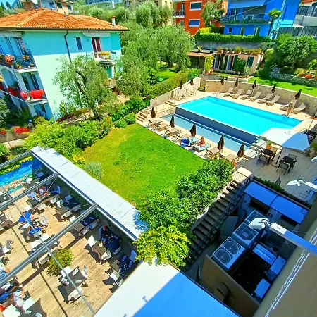 Hotell Antonella 3*