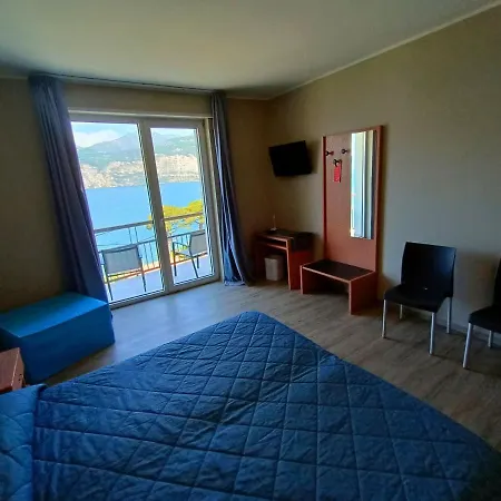 Antonella 3* Malcesine