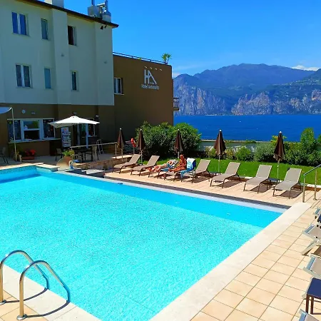 安东内拉酒店 马尔切西内