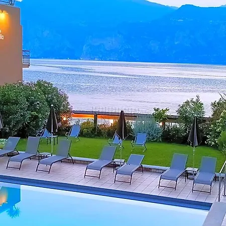Antonella Hotel 3*