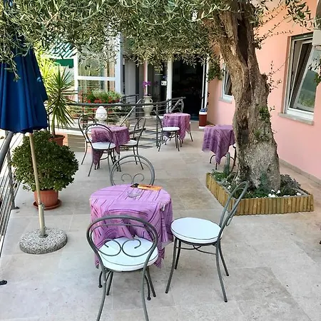 Antonella Μαλτσεζίνε