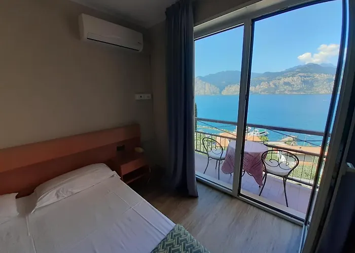 Antonella 3* Malcesine