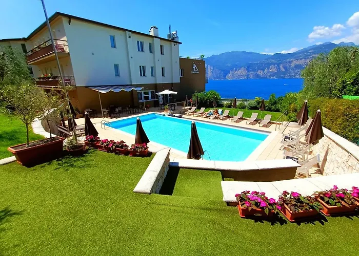 Hotel Antonella 3*