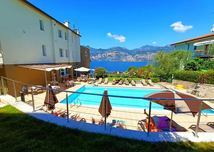 Hotel Antonella 3*
